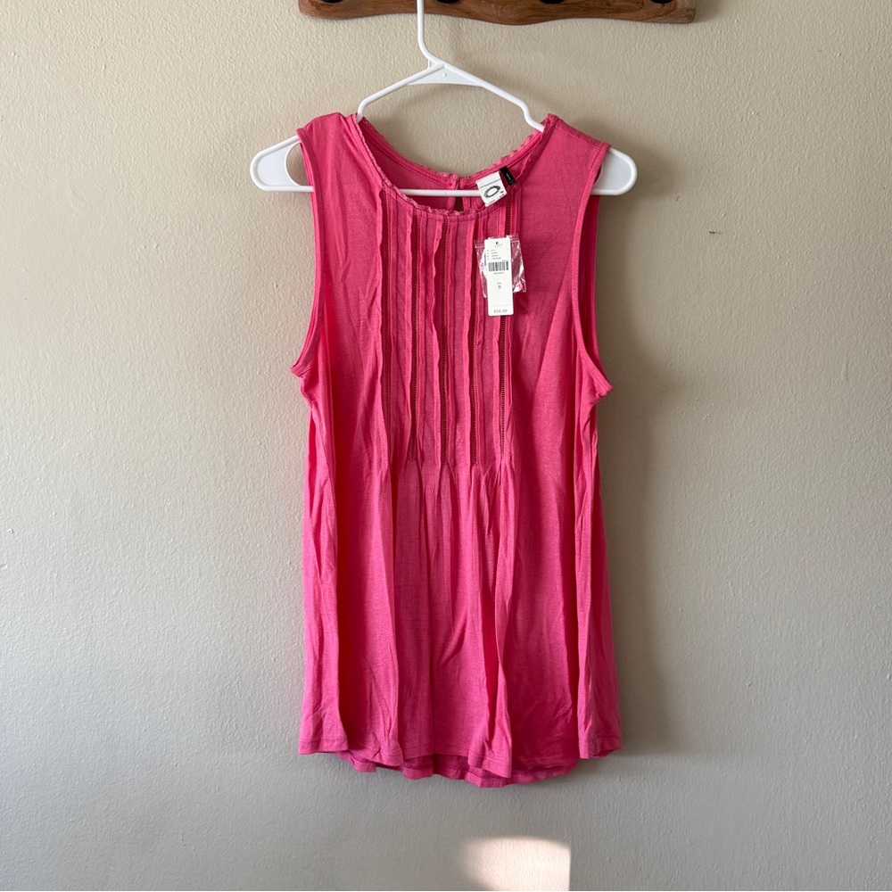 NWT Anthropologie Akemi + Kin Pink Lace Trim Tank Top Pleated Pintucks size M